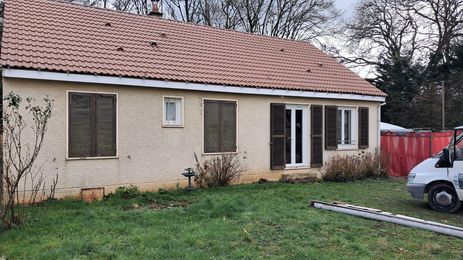 Façade de maison rénovée en Charente